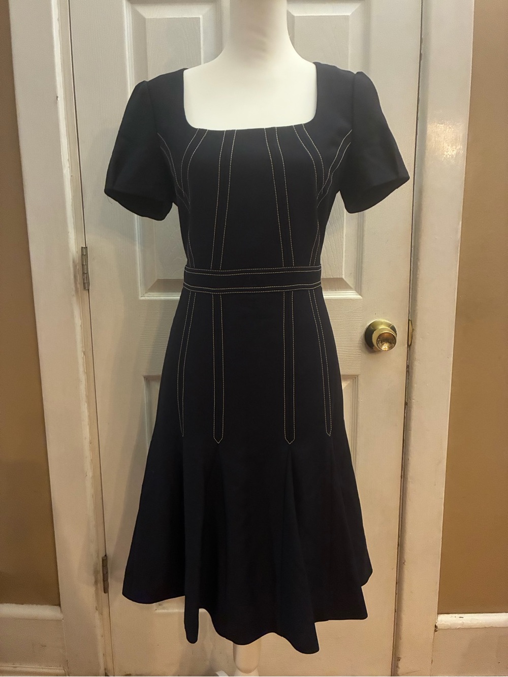 Brooks Brothers Navy Contrast Topstitch Square Neck Dress Size 8 EUC Career Chic
